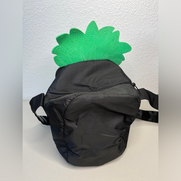 NEW VICTORIA'S SECRET PINK NATION PINEAPPLE LUNCH BOX COOLER TOTE BAG VICTORIAS - Picture 4 of 6